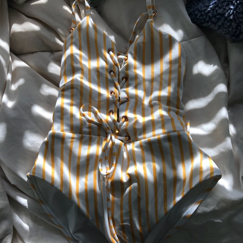 one piece bikini
